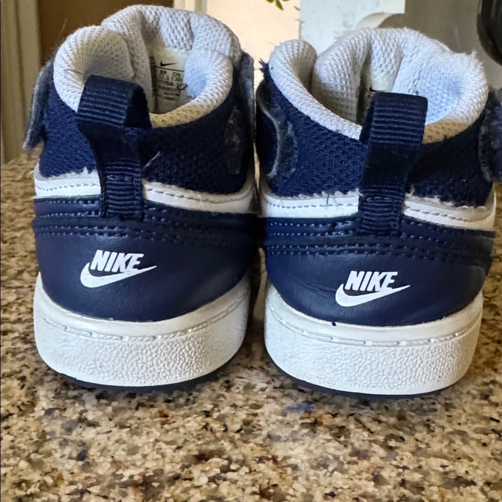 Nike Kids' Blue and White Sneakers - Picture 3 of 5